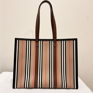 Burberry Portrait Tote Iconic Stripe E-Canvas Large - Excellent Condition
